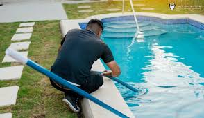 Best Pool Builders in Huntington Beach for Custom Designs