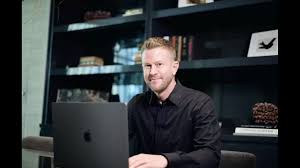 How Personality and Charm Contribute to Being the Best Looking Guy