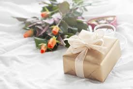 Heartfelt Gifts for Friends Moving Away